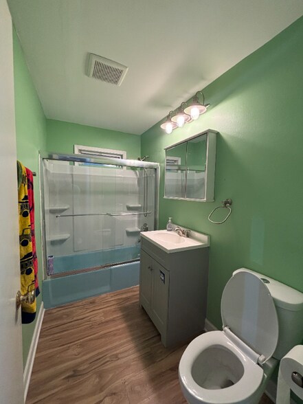 Building Photo - 238 Trask St