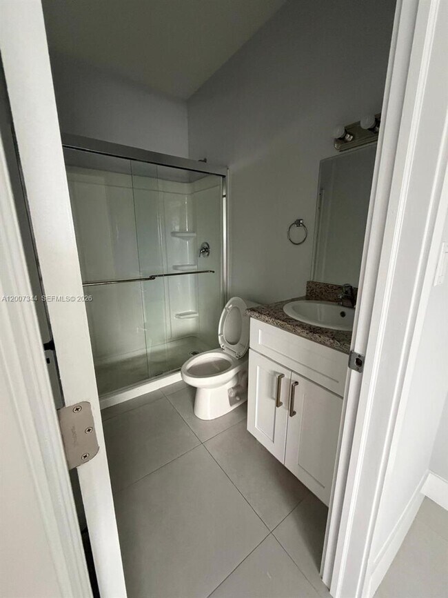 Building Photo - 381 E 50th St