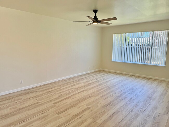 Building Photo - Willow Glen/Cambrian duplex - Beautifully ...
