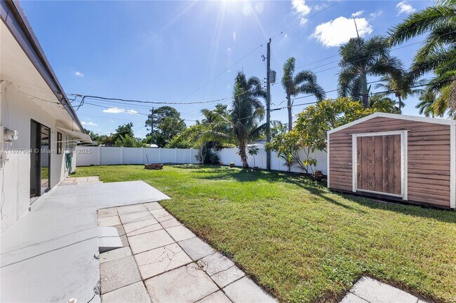 Building Photo - 2249 SW 34th Terrace