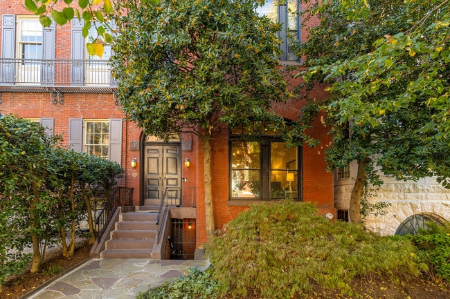 Building Photo - 1740 R St NW