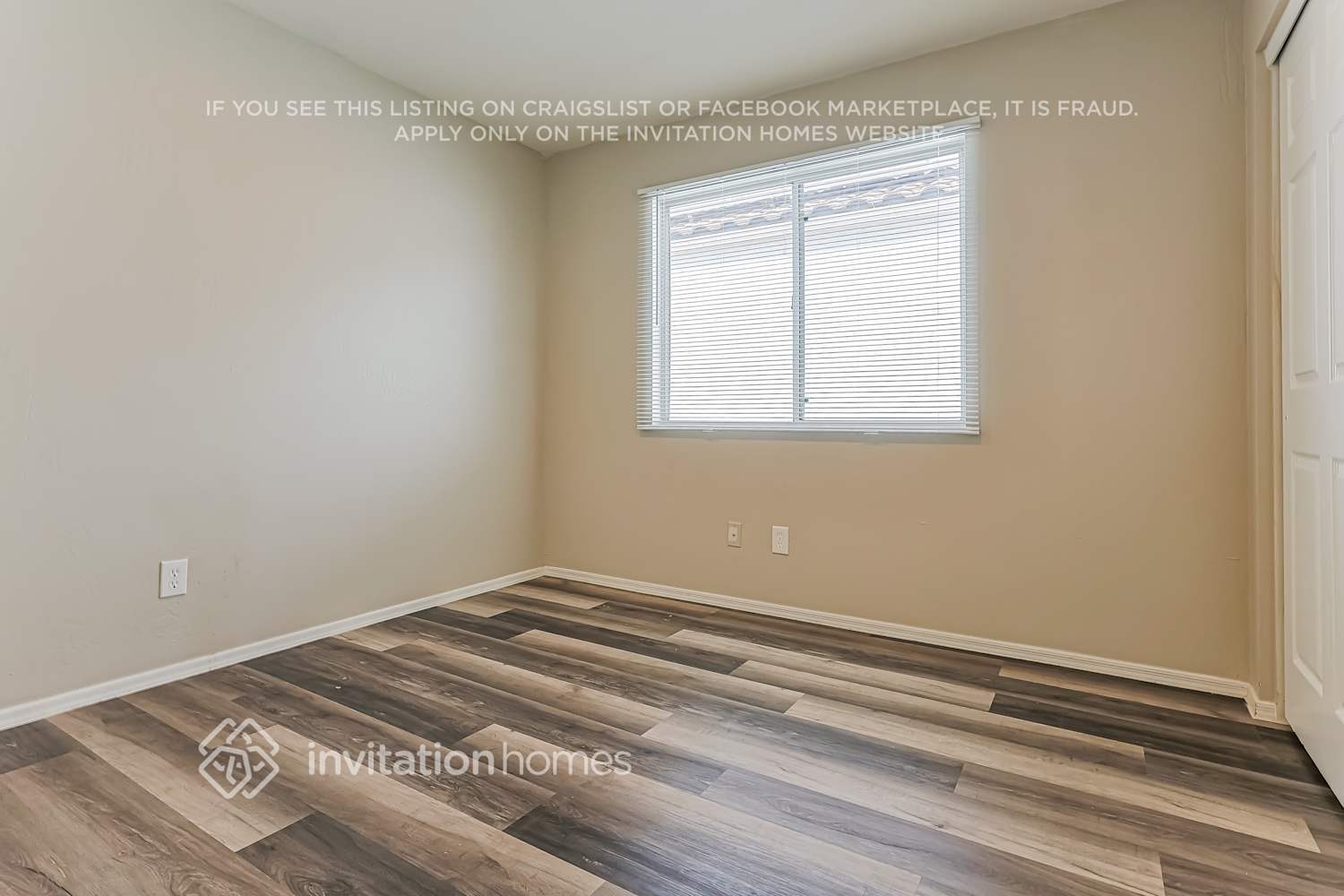 Building Photo - 2344 E Gelding Dr