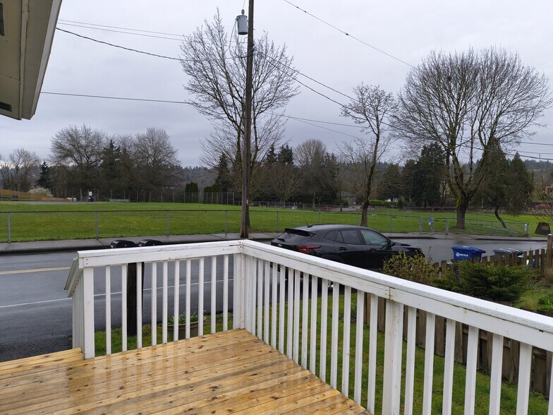 Building Photo - 13902 51st Ave S