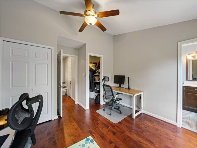 Building Photo - 1337 Templeton Pl