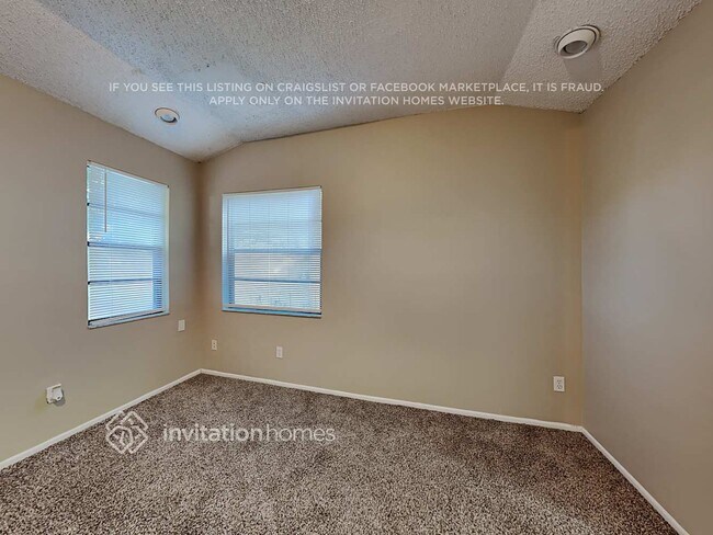 Building Photo - 10916 Carnelian Ln