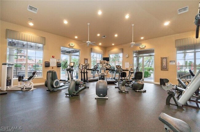 Building Photo - 13965 Avon Park Cir