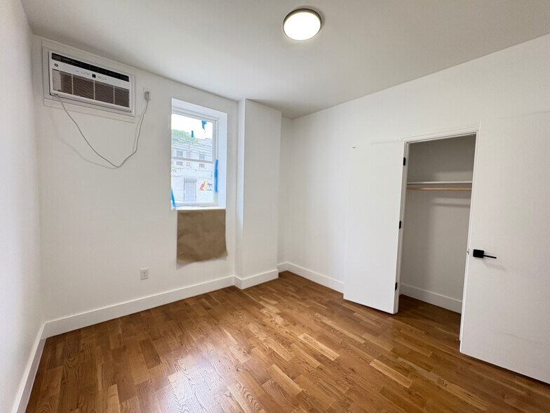 297 Osborne Terrace 1R - 291 Osborne Ter