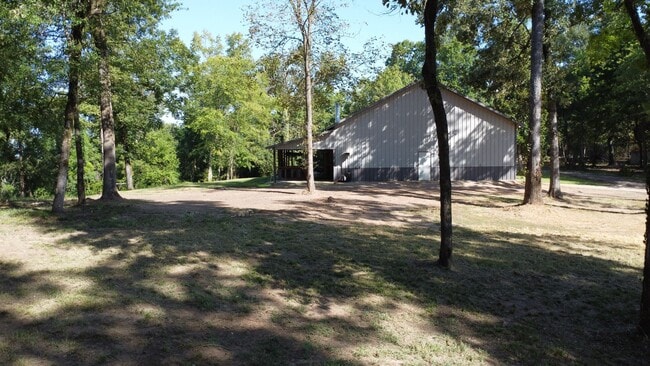 Building Photo - 1049 County Rd