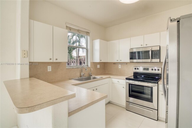 Building Photo - 7856 NW 110th Ave