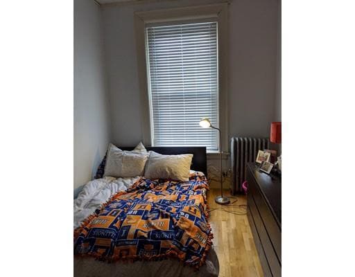 Building Photo - 411 Beacon St