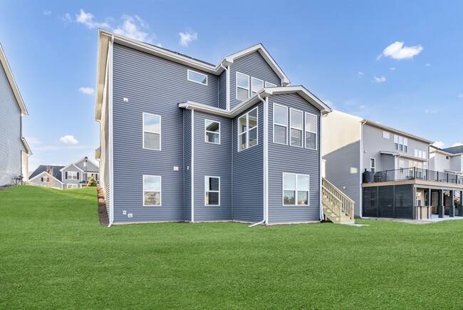 Building Photo - 668 Branson Dr