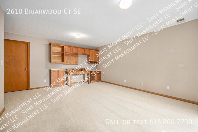 Building Photo - 2610 Briarwood Ct SE