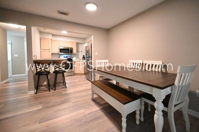 Building Photo - WaterFront, Furnished Unit in Niceville