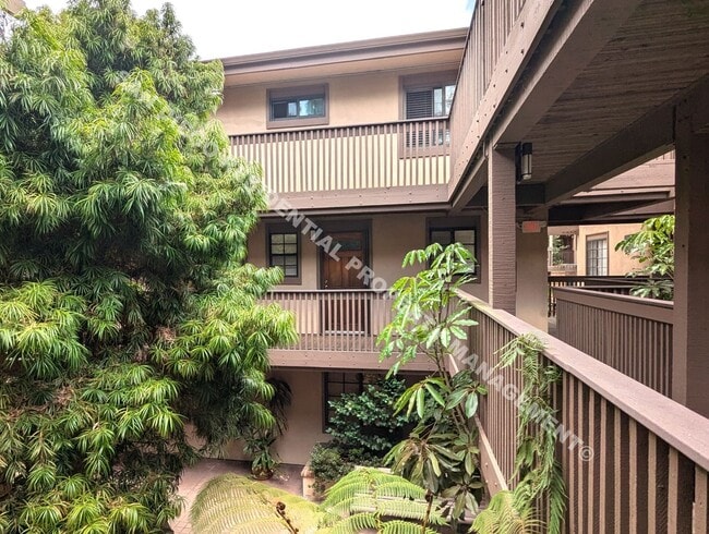 Building Photo - 8850 Villa La Jolla Dr