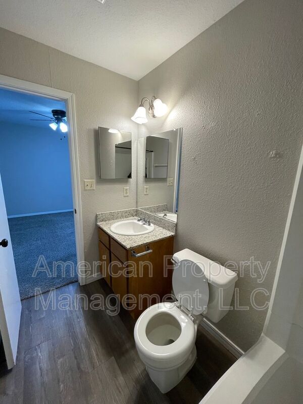 Building Photo - 13115 E 44th St