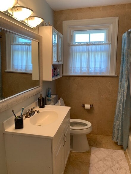 Building Photo - 7353 Phillips St