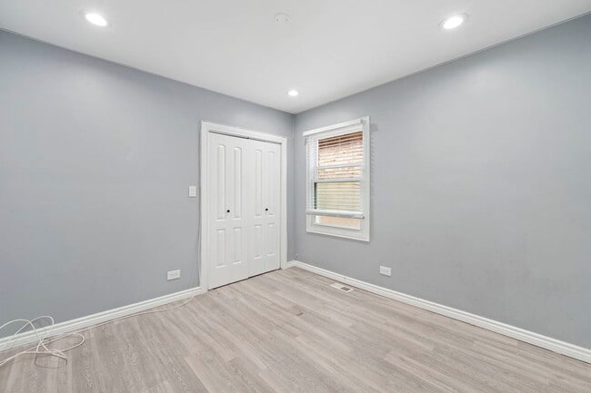 Building Photo - 4630 W Montana St