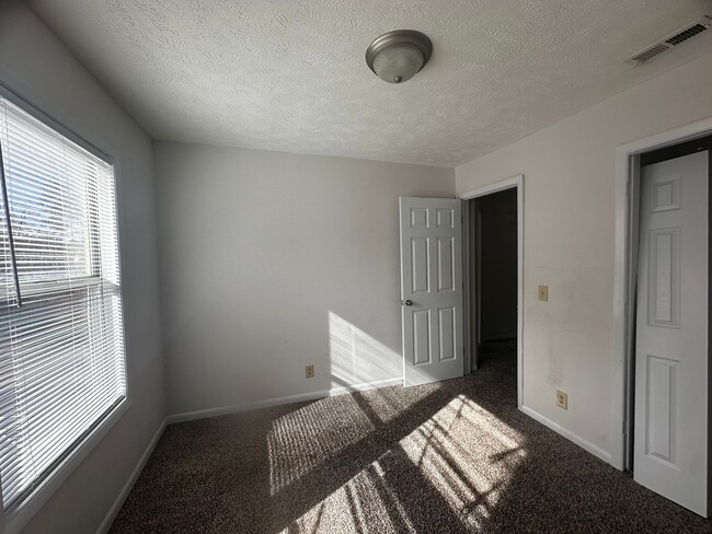 Building Photo - 6764 Willowbrook Dr