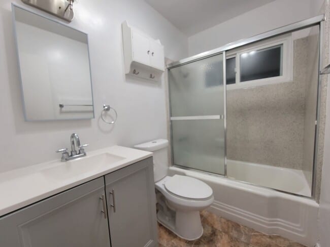 Building Photo - Spacious Beautiful North Park 1 Bed / 1 Bath with Pool