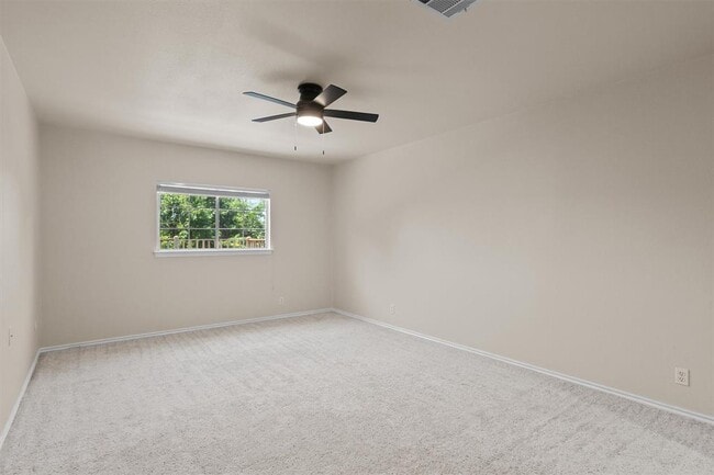 Building Photo - 201 Covala Dr