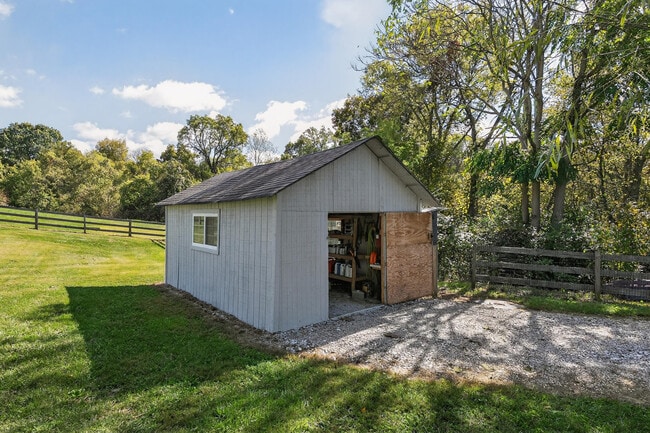 Building Photo - 9166 Porter Rd