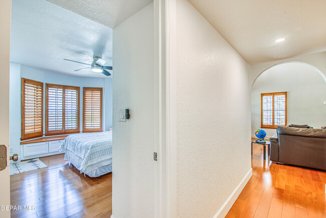 Building Photo - 6205 Brisa Del Mar Dr
