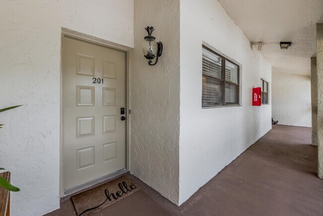 Building Photo - 12926 Briarlake Dr