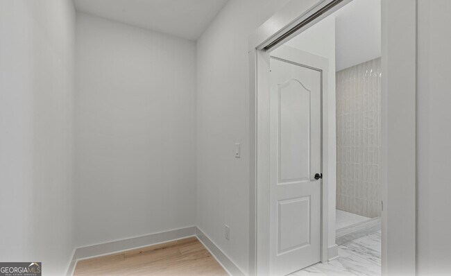 Building Photo - 1050 Blair Ln