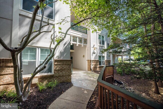 Building Photo - 12012 Taliesin Pl