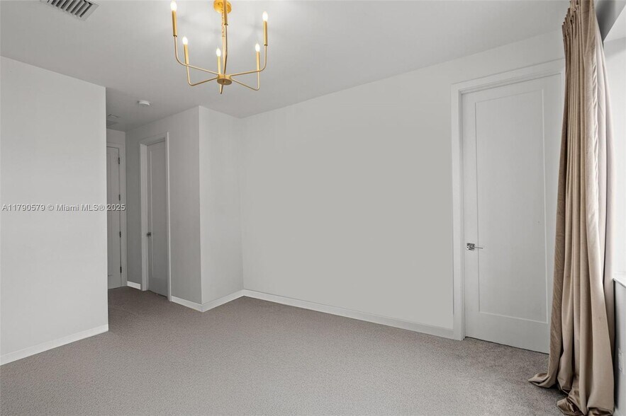 Building Photo - 4468 NW 80th Ave