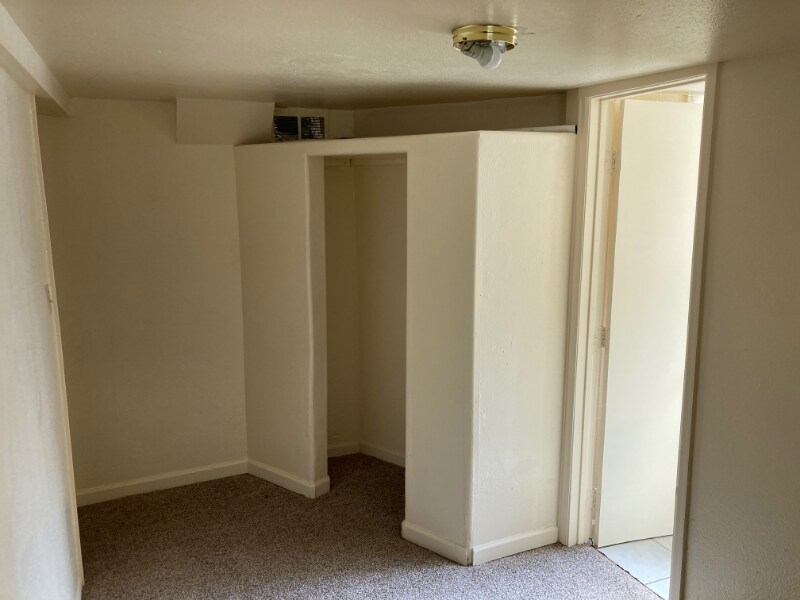 Building Photo - 630 E Boulder St