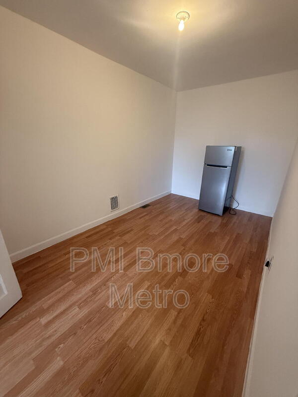 Building Photo - 2679 Wilkens Ave