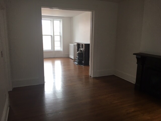 Building Photo - 108 4th St