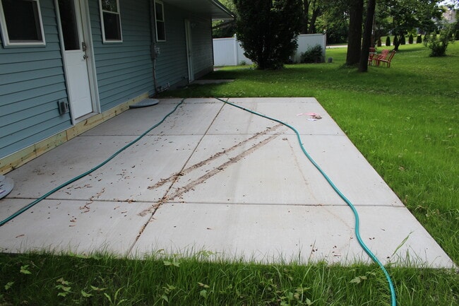 patio - N72W15542 Good Hope Rd