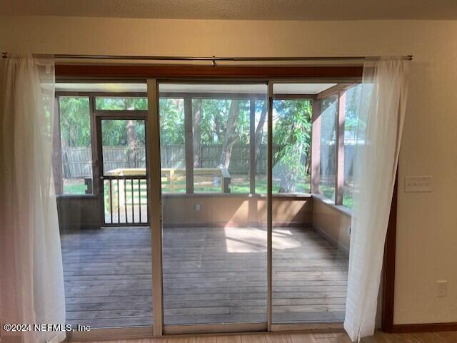 Building Photo - 458 Arricola Ave