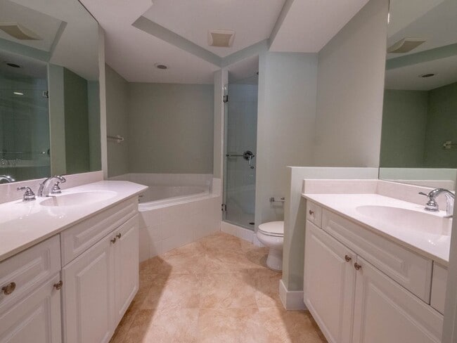 Building Photo - 2110 W 1st