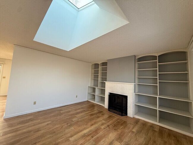 Building Photo - $2,500 | 3 Bedroom, 3 Bathroom House | No Pets | Available for Immediate Move In!