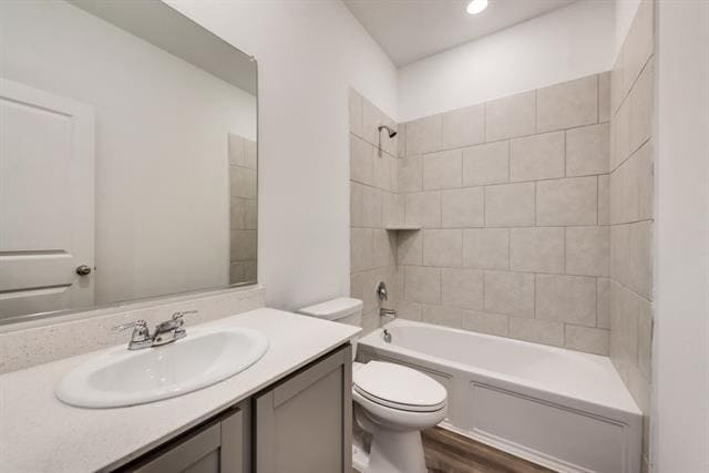 Building Photo - 1833 Lake Grove Dr