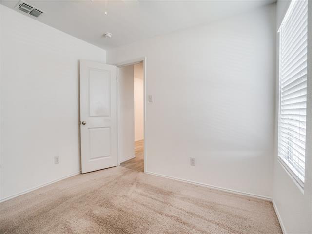 Building Photo - 1505 Helmoken Falls Dr