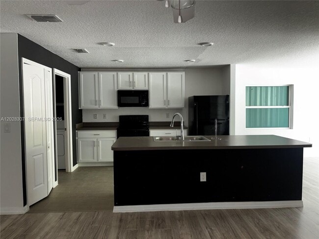 Building Photo - 2650 Degroodt Rd SW