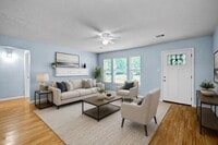 Building Photo - 8921 Oak Knoll Ln