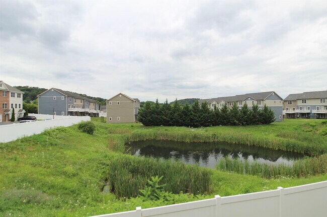 Building Photo - 2221 Lapis Ln