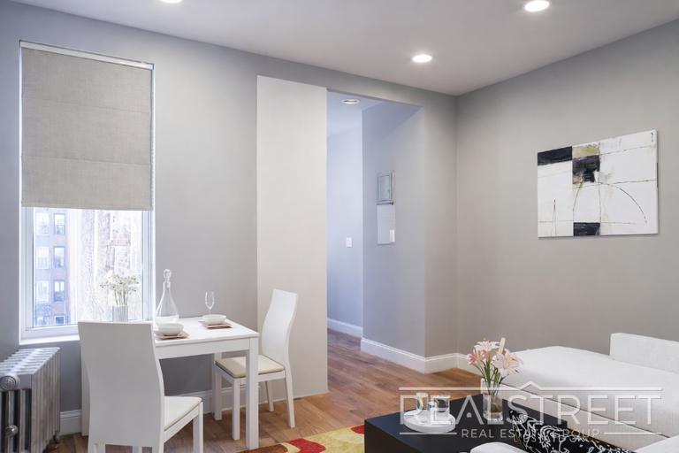 Building Photo - 1 Bedroom Apartment in Crown heights