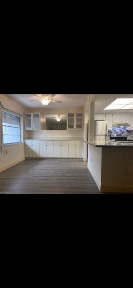 Building Photo - 6777 Winkler Rd