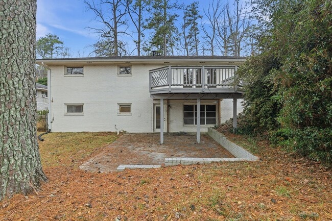 Building Photo - Renovated Home in the Heart of Brookhaven