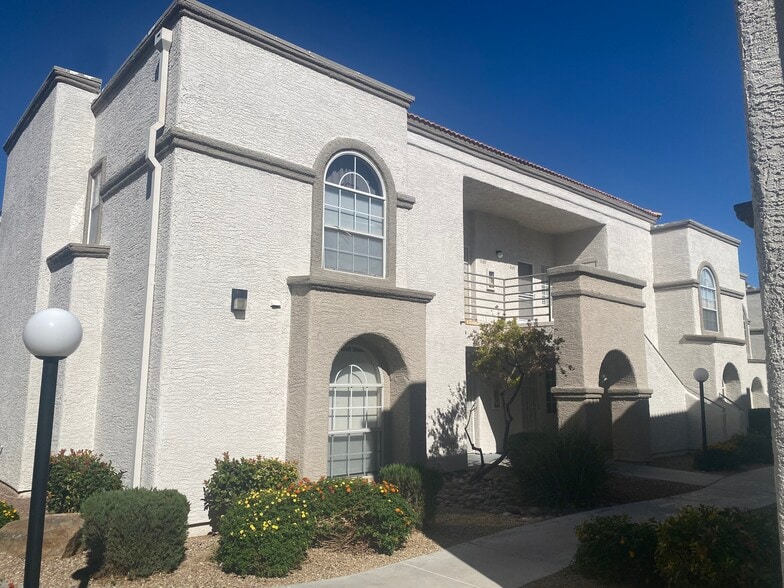 Building Photo - 3150 Soft Breezes Dr