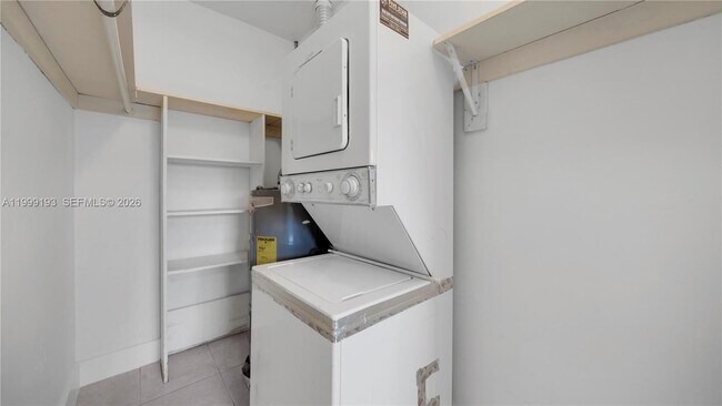 Building Photo - 1501 SW 21st St