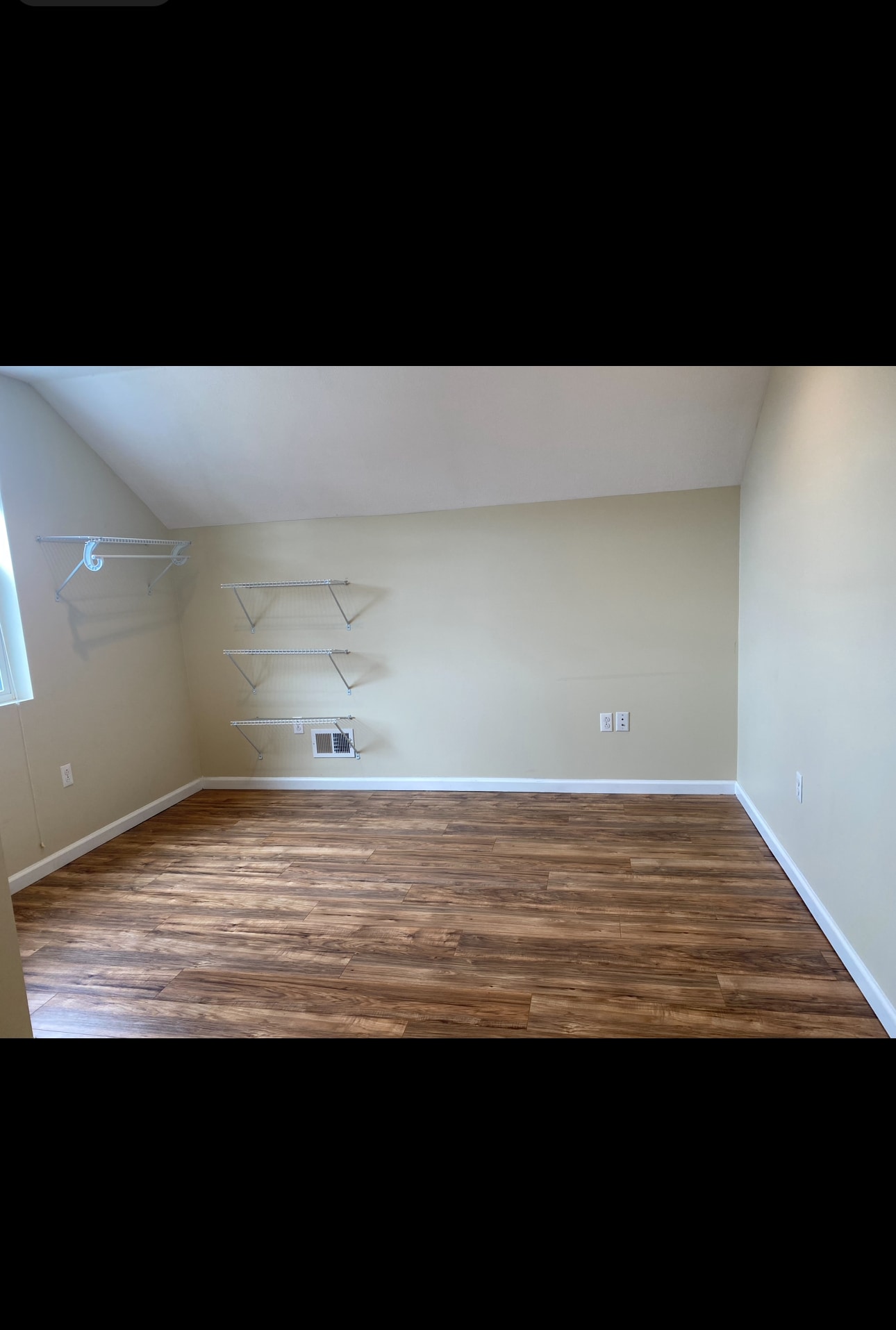 Building Photo - 3949 Clement Way