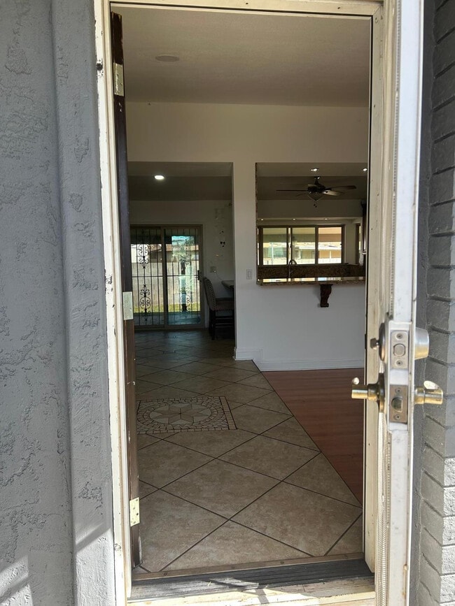 Building Photo - 6916 W Georgia Ave