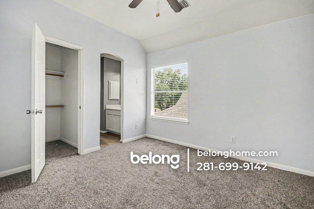 Building Photo - 2855 Everett Dr